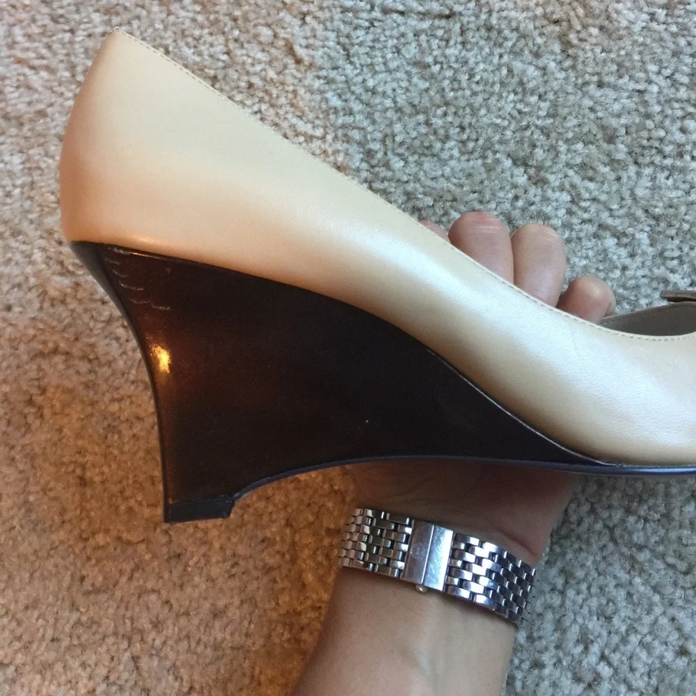 Women’s Anne Klein 9.5 wedge shoes